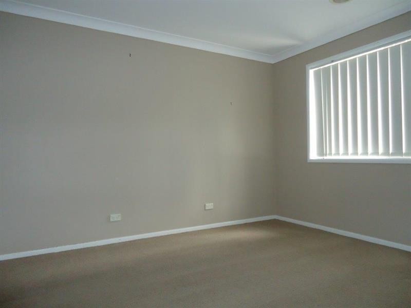 91 Yentoo Drive, Glenfield Park NSW 2650