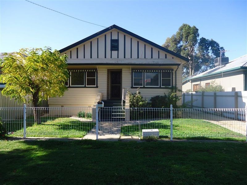 35 Mason Street, Wagga Wagga NSW 2650