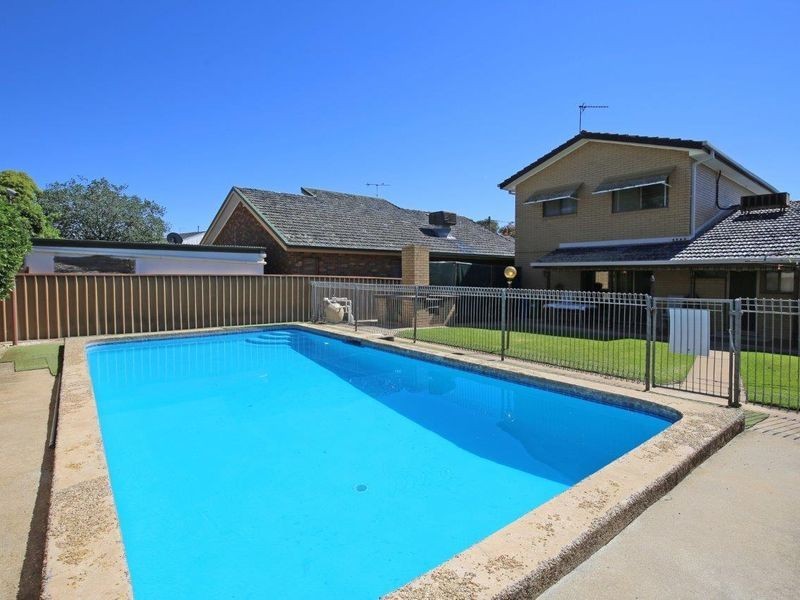 10 Freyberg Street, Ashmont NSW 2650