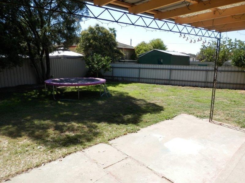 3 Berala Street, Kooringal NSW 2650