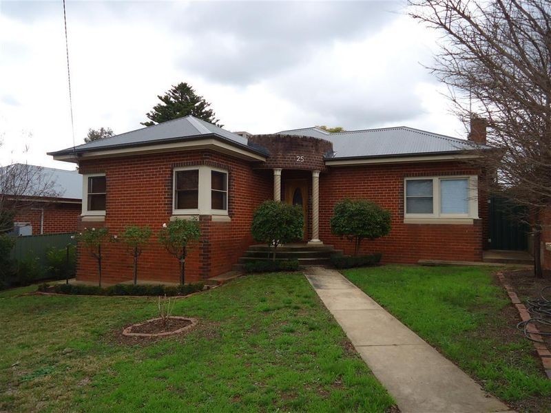 25 Sunshine Avenue, Turvey Park NSW 2650