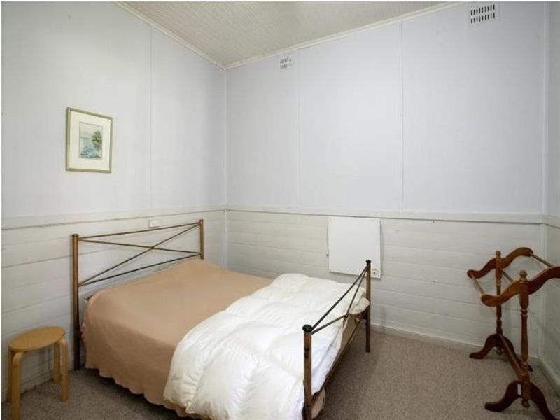 4 Kildare Street, Turvey Park NSW 2650