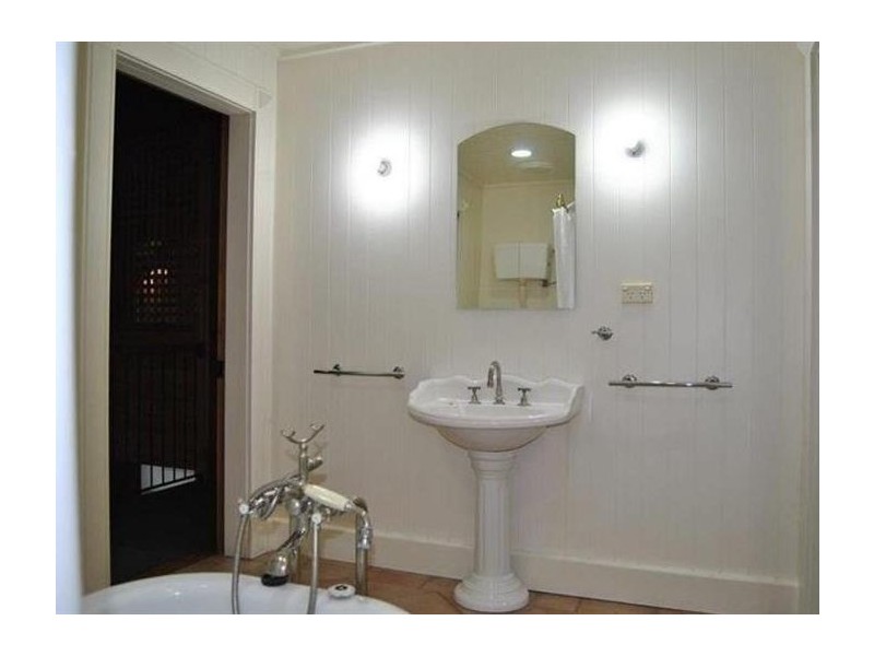 10 Blake Street, Wagga Wagga NSW 2650