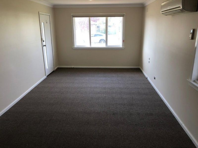 32 McKell Avenue, Mount Austin NSW 2650