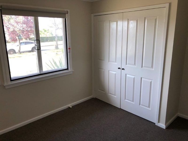 32 McKell Avenue, Mount Austin NSW 2650