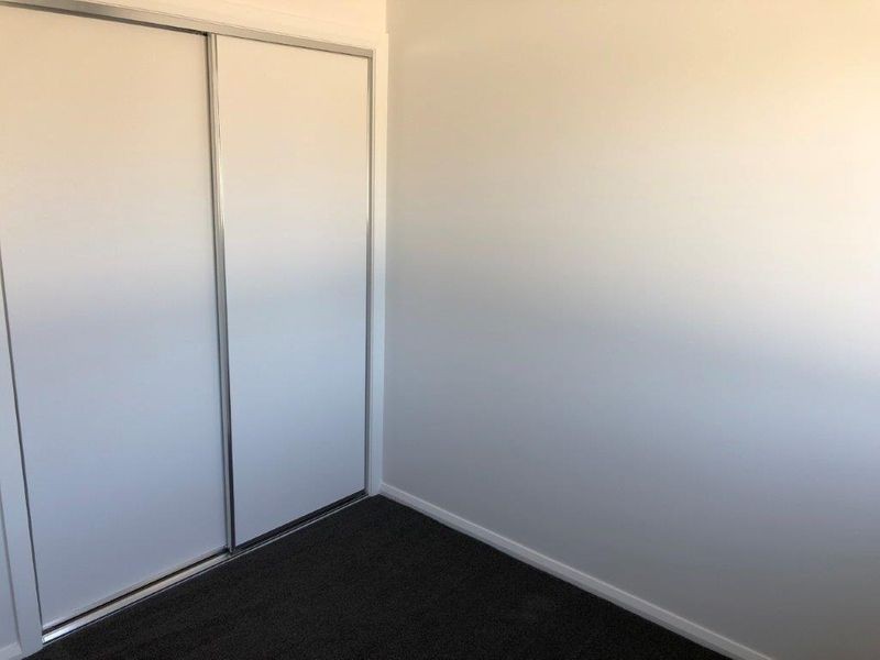 27 Sunvale Crescent, Estella NSW 2650