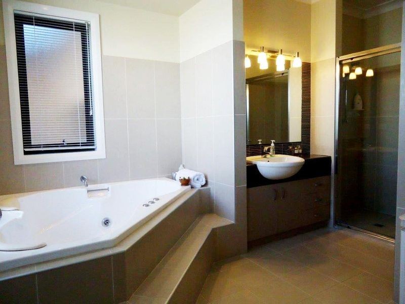 22 Bogong Crescent, Tatton NSW 2650