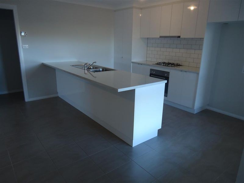 6 Ellerslie Street, Gobbagombalin NSW 2650