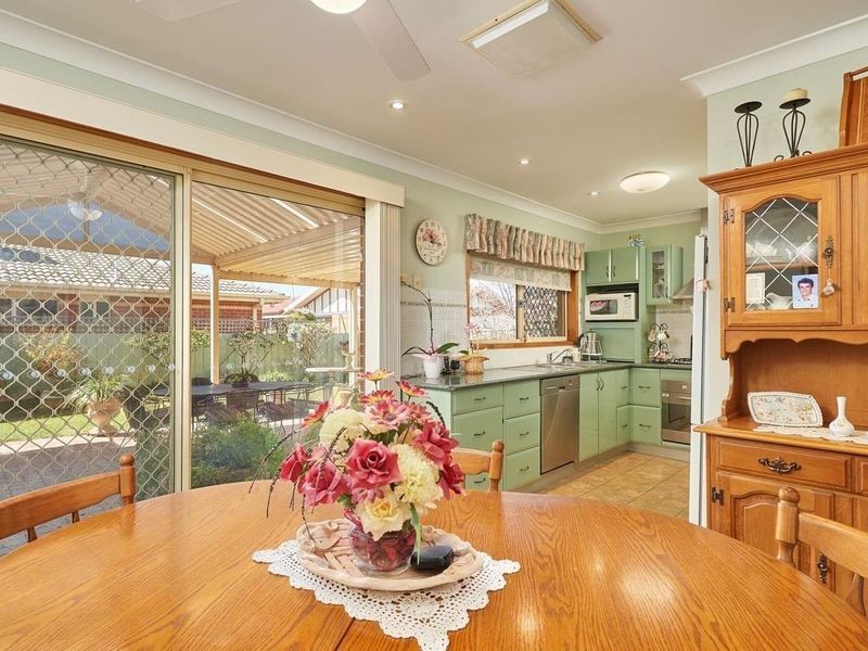 32 Girraween Mews, Glenfield Park NSW 2650