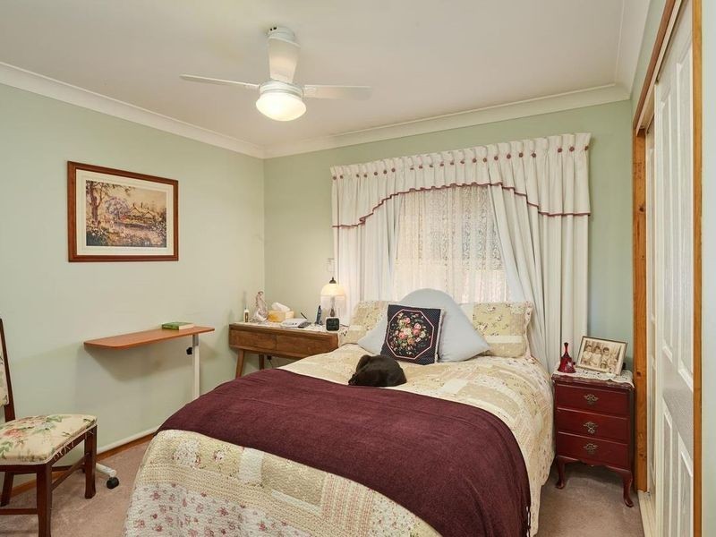 32 Girraween Mews, Glenfield Park NSW 2650