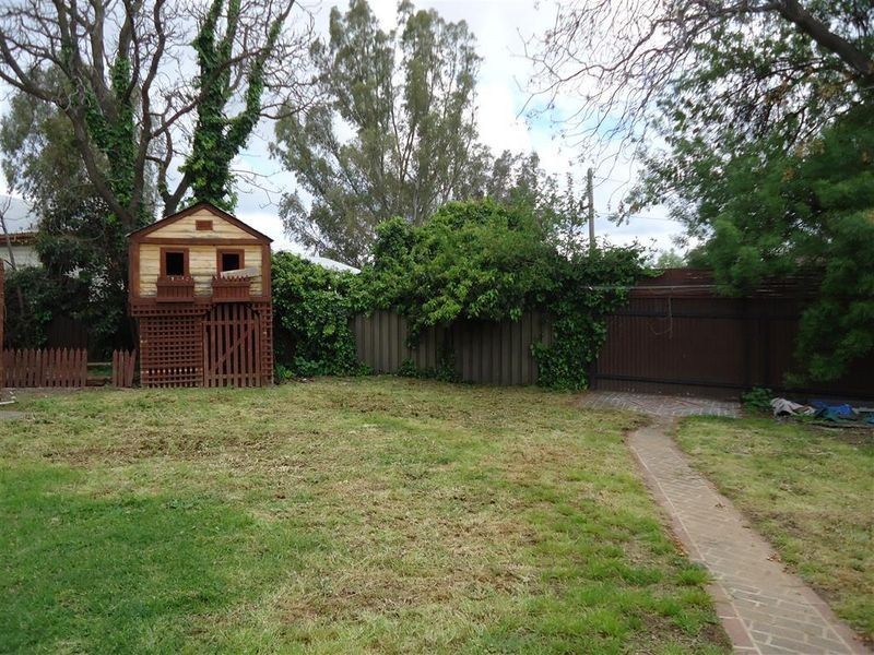 32 Jack Avenue, Mount Austin NSW 2650