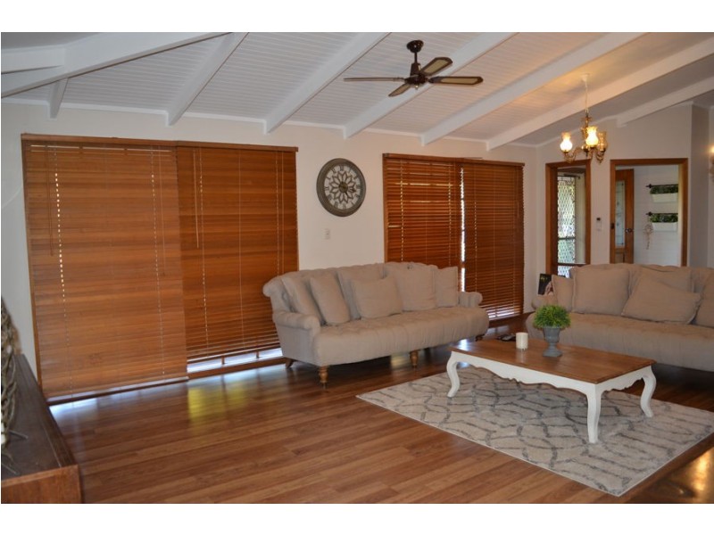 3 Sycamore Road, Lake Albert NSW 2650