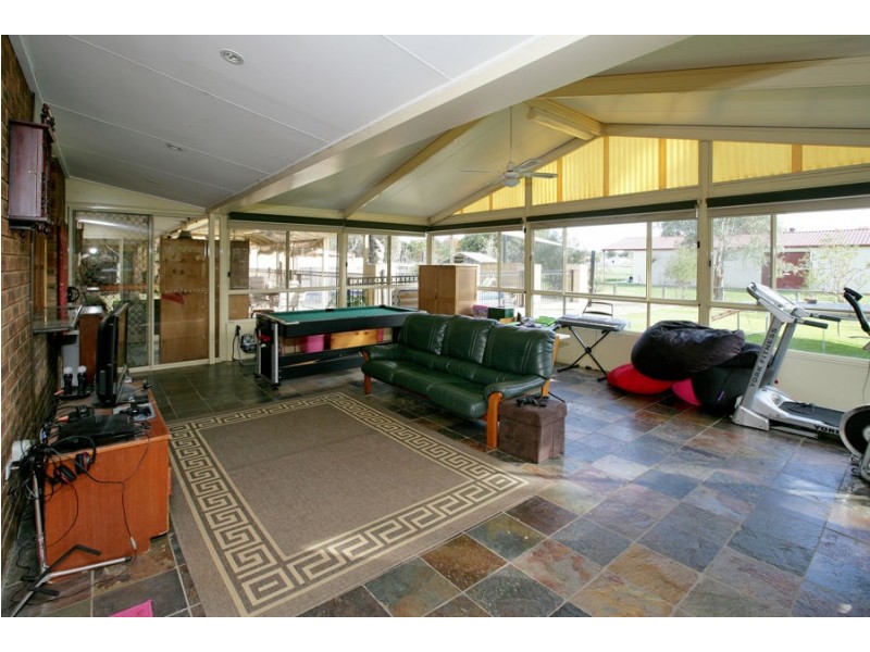 3 Sycamore Road, Lake Albert NSW 2650