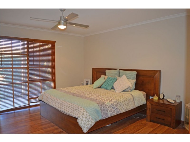 3 Sycamore Road, Lake Albert NSW 2650