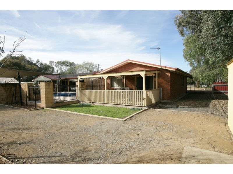 3 Sycamore Road, Lake Albert NSW 2650