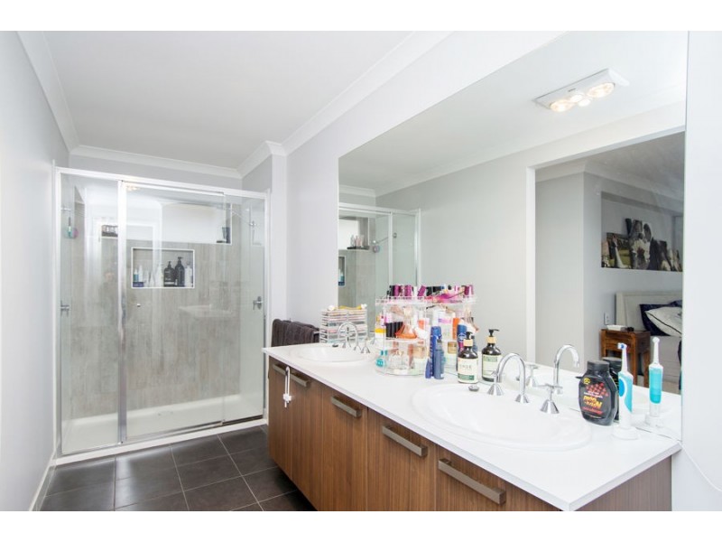 19 Gibson Street, Boorooma NSW 2650