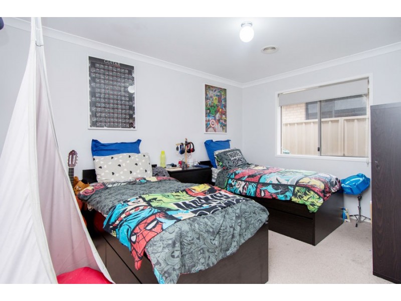 19 Gibson Street, Boorooma NSW 2650