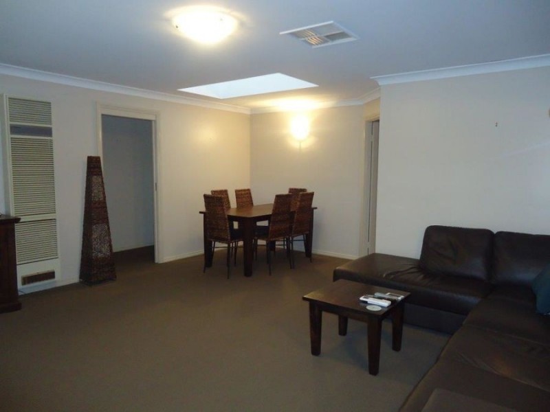 1/1 Overdale Drive, Bourkelands NSW 2650