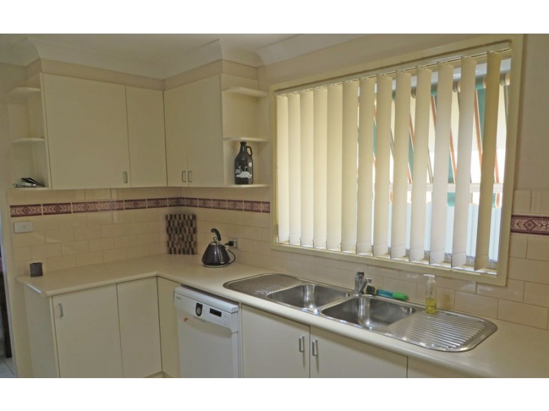 23 Huron Crescent, Lake Albert NSW 2650