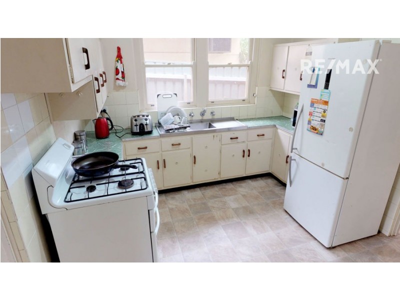 24 Copland Street, Kooringal NSW 2650