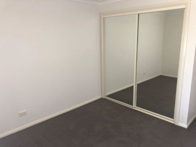 5 Giwang Place, Glenfield Park NSW 2650