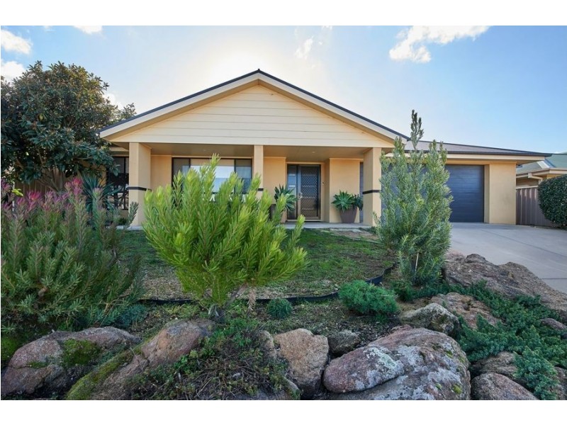 22 Mirrul Street, Glenfield Park NSW 2650
