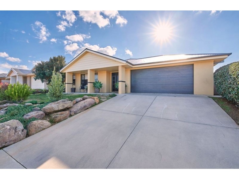 22 Mirrul Street, Glenfield Park NSW 2650
