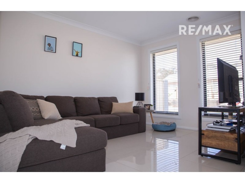 6 Mordie Place, Gobbagombalin NSW 2650