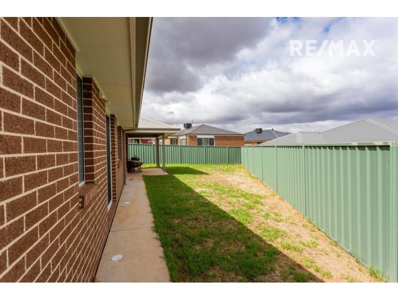 9B Gimlet Place, Forest Hill NSW 2651