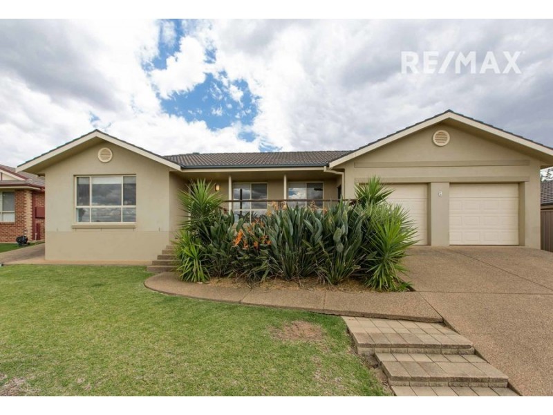 8 Fletcher Place, Kooringal NSW 2650