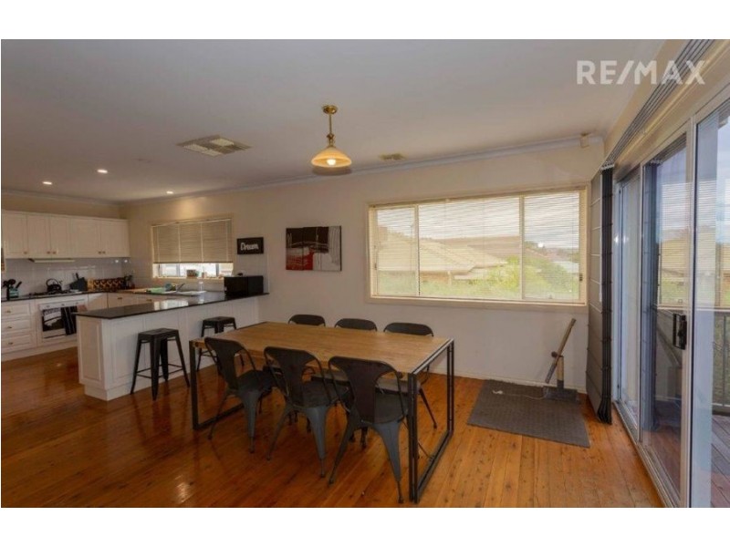 2/56 Simkin Crescent, Kooringal NSW 2650