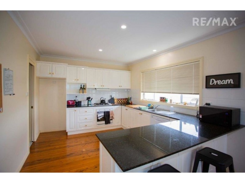 2/56 Simkin Crescent, Kooringal NSW 2650