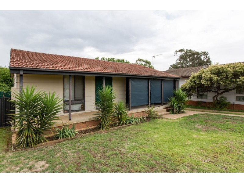 6 Callaghan Street, Ashmont NSW 2650