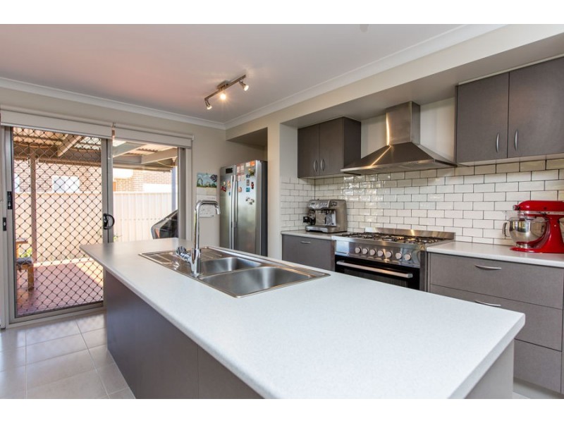 3 Mulberrygong Court, Gobbagombalin NSW 2650
