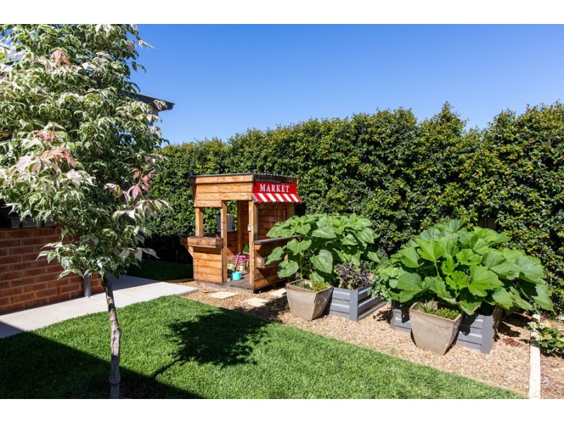 3 Mulberrygong Court, Gobbagombalin NSW 2650