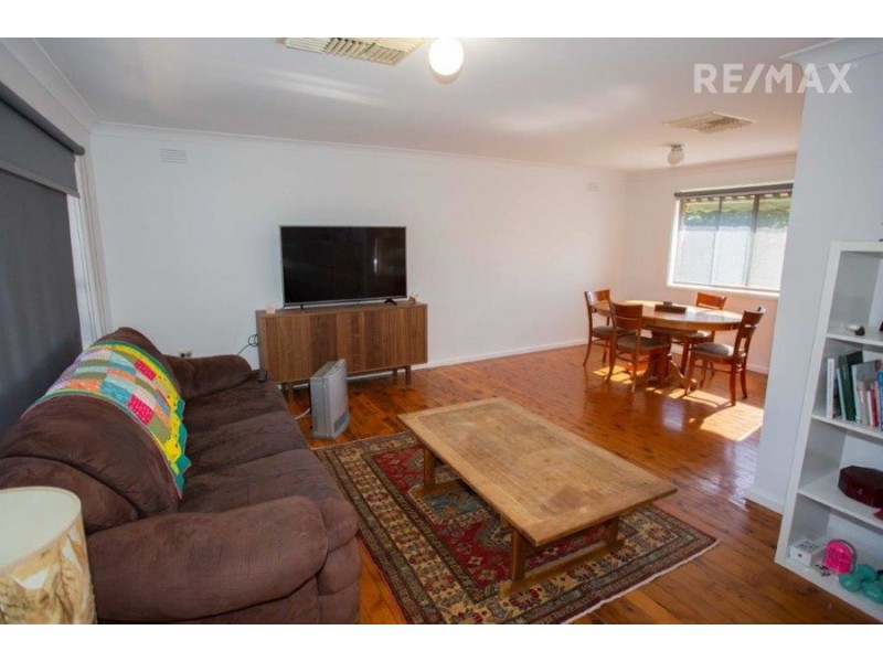 18 Malumba Street, Kooringal NSW 2650