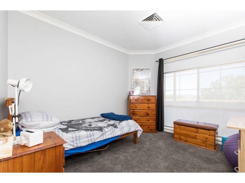 12 Casuarina Place, Springvale NSW 2650