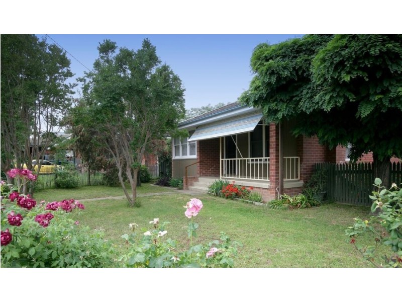 10 Immarna Place, Kooringal NSW 2650