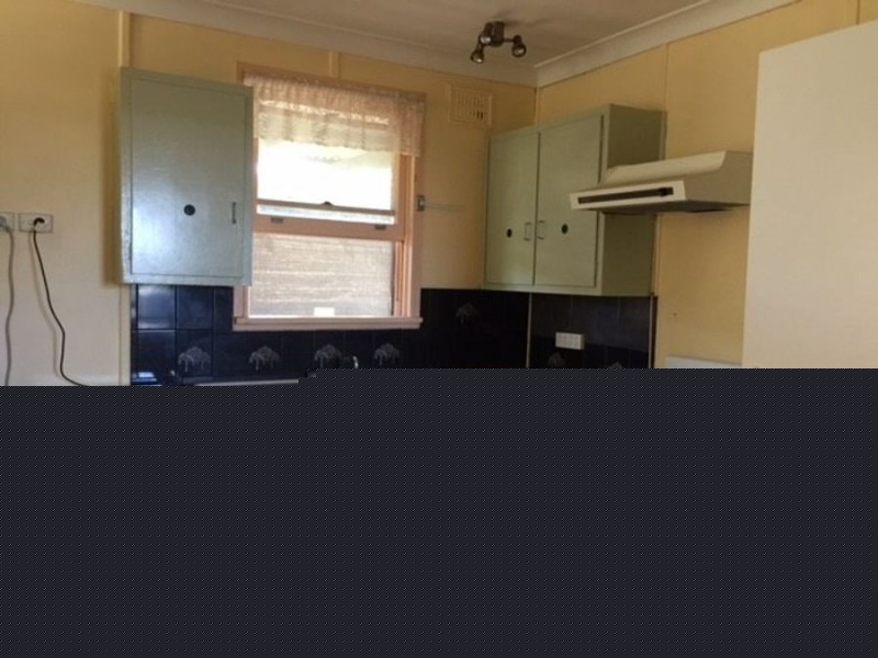 10 Immarna Place, Kooringal NSW 2650