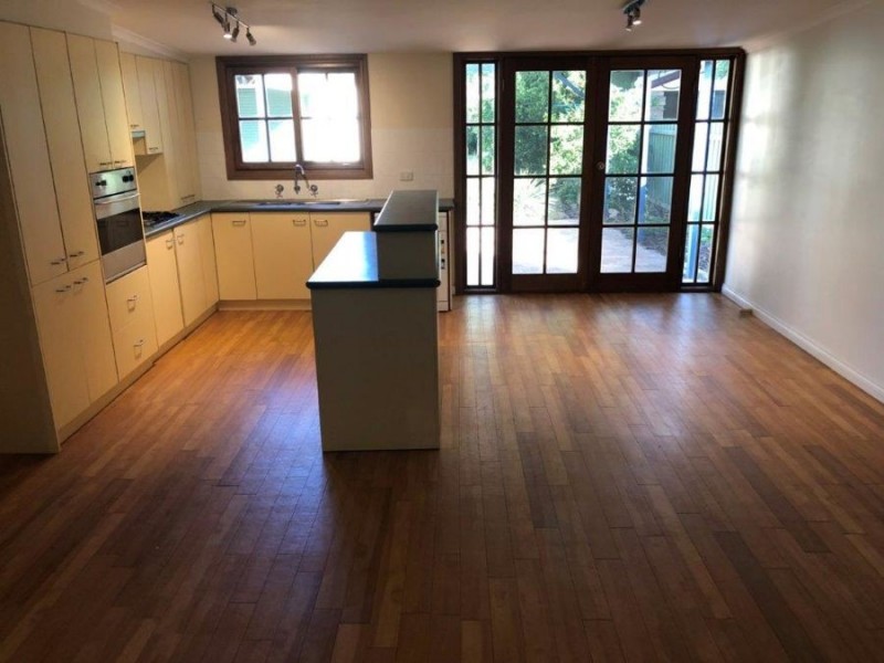 147 Docker Street, Wagga Wagga NSW 2650