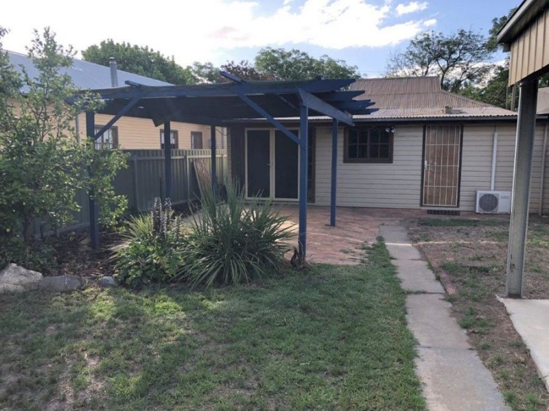 147 Docker Street, Wagga Wagga NSW 2650