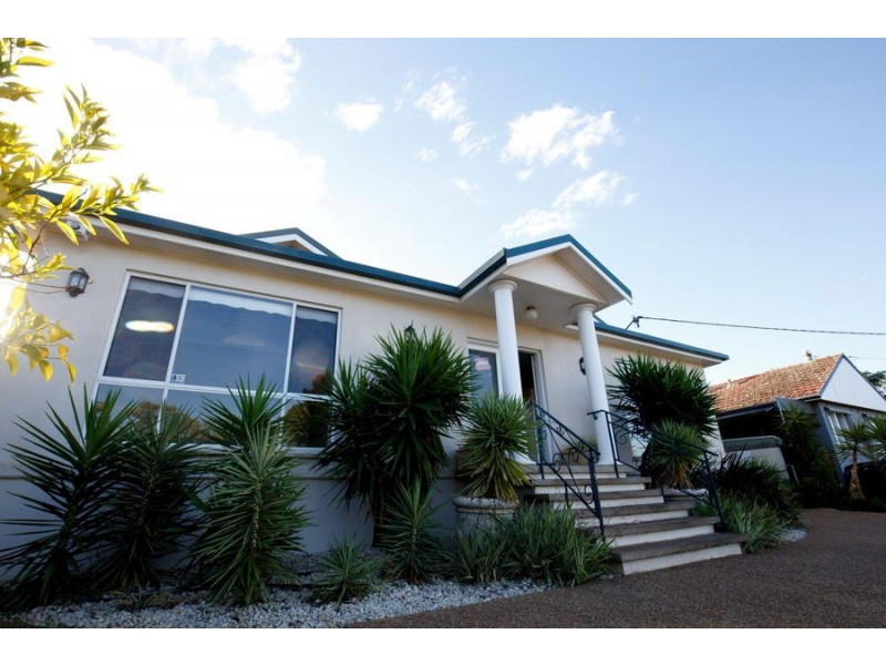 212 Lake Albert Road, Kooringal NSW 2650