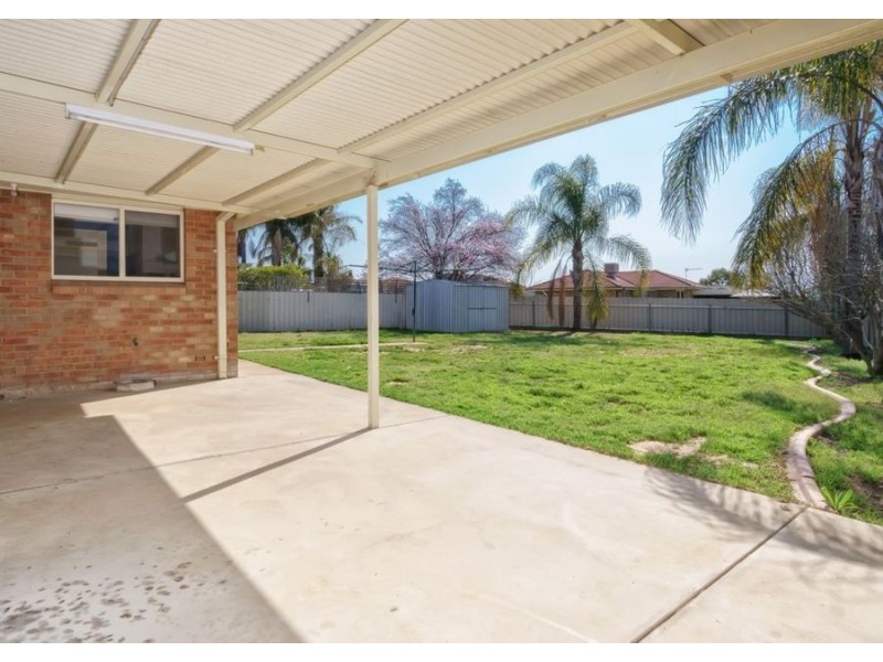 23 Kaldari Crescent, Glenfield Park NSW 2650