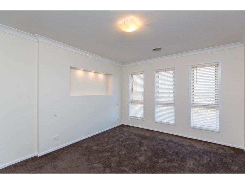 4 Barossa Street, Estella NSW 2650