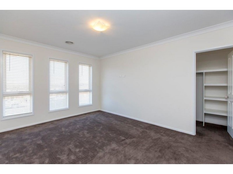 4 Barossa Street, Estella NSW 2650