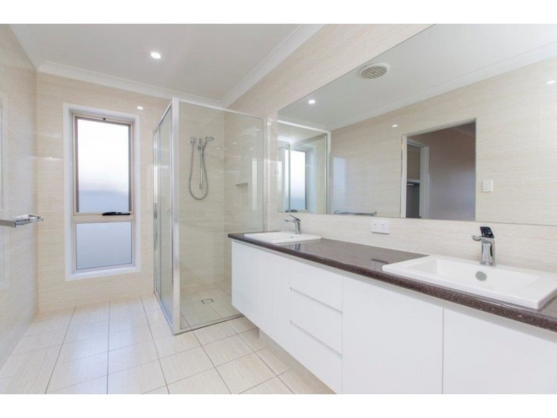 4 Barossa Street, Estella NSW 2650