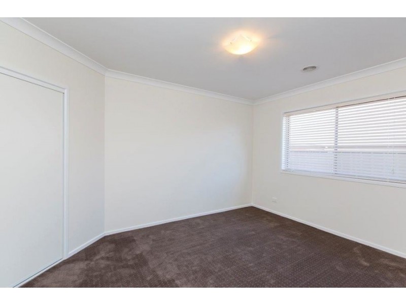 4 Barossa Street, Estella NSW 2650