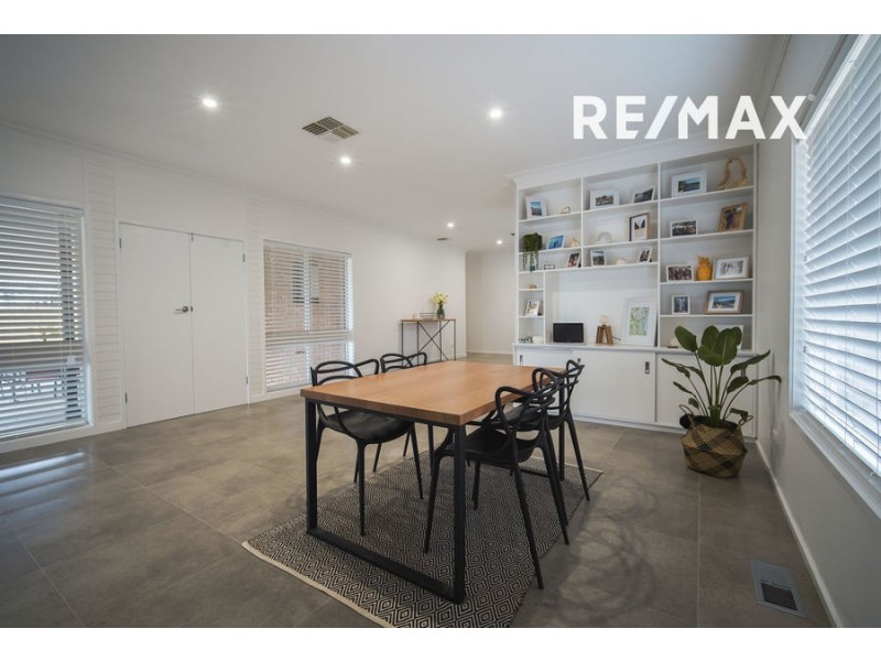 54 Wilks Avenue, Kooringal NSW 2650