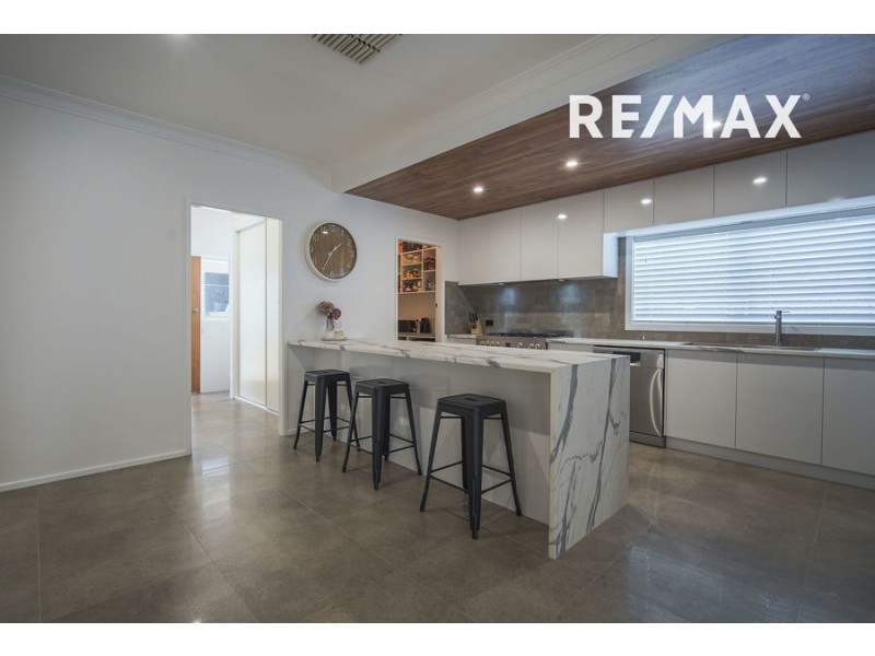 54 Wilks Avenue, Kooringal NSW 2650