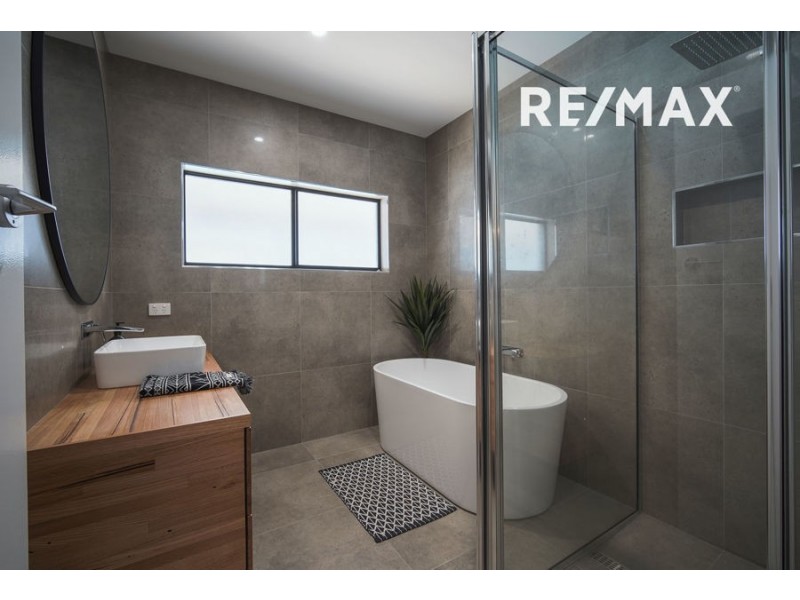 54 Wilks Avenue, Kooringal NSW 2650